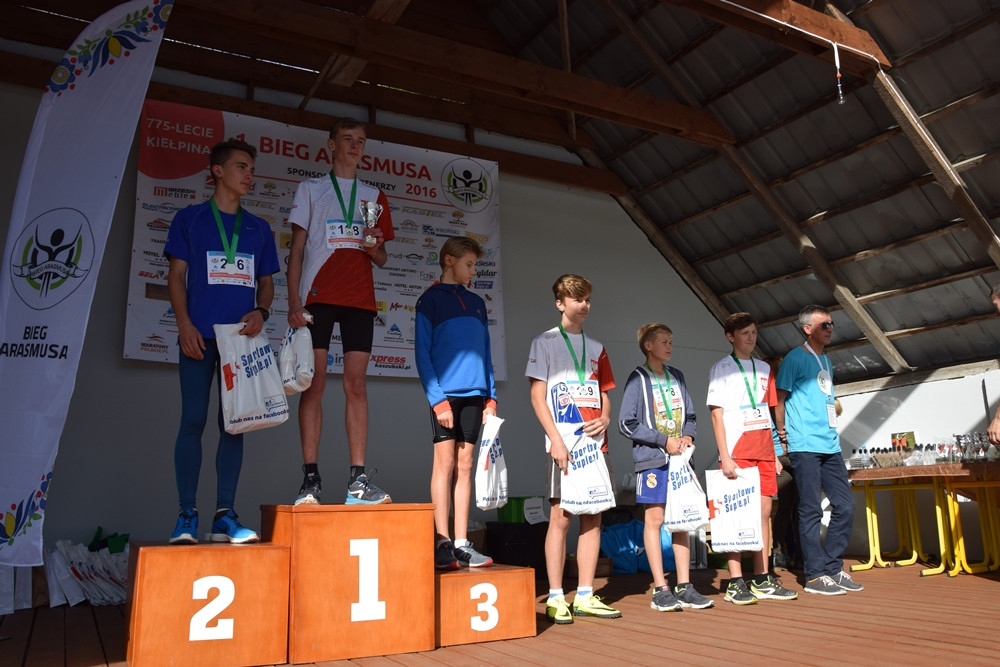 Biegająco uczcili 775-lecie Kiełpina. Kenijczyk Dominic Mailu Musyim zwycięzcą Biegu Arasmusa