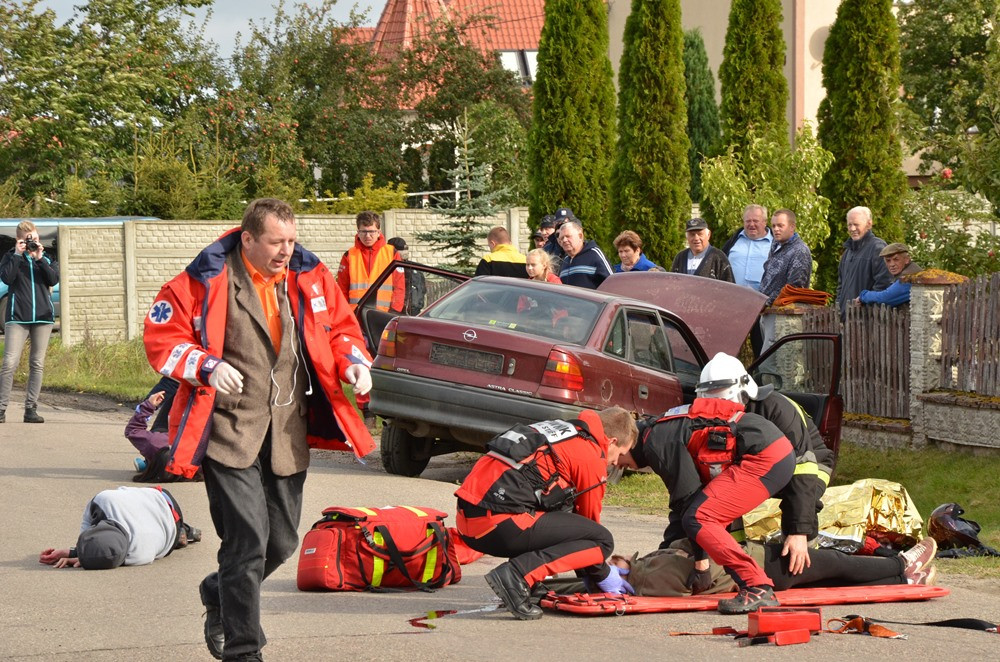 Kolonia. Poważny wypadek - wielu rannych, w tym młodzież. Dobrze, że to tylko symulacja