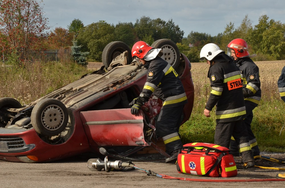 Kolonia. Poważny wypadek - wielu rannych, w tym młodzież. Dobrze, że to tylko symulacja
