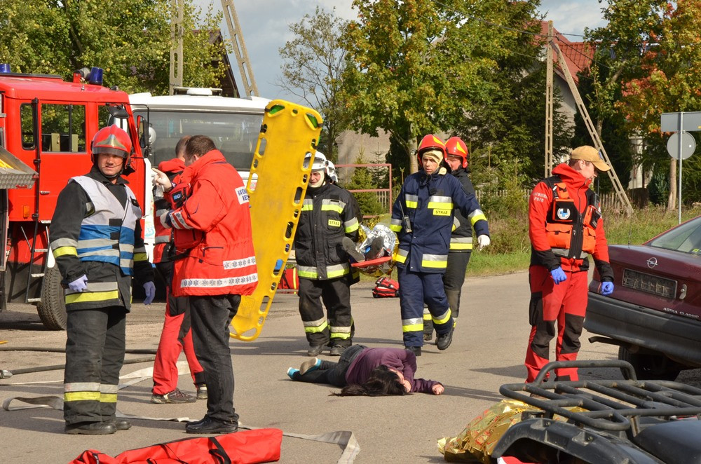 Kolonia. Poważny wypadek - wielu rannych, w tym młodzież. Dobrze, że to tylko symulacja
