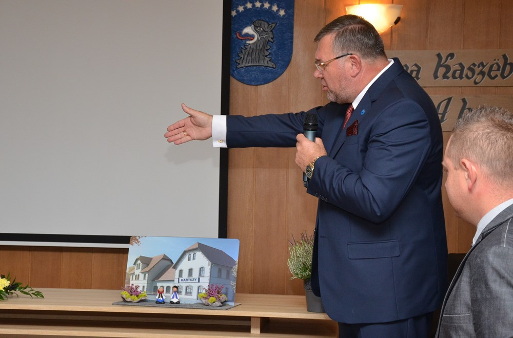 Stężyca i Kartuzy z dofinansowaniem na budowę węzłów integracyjnych