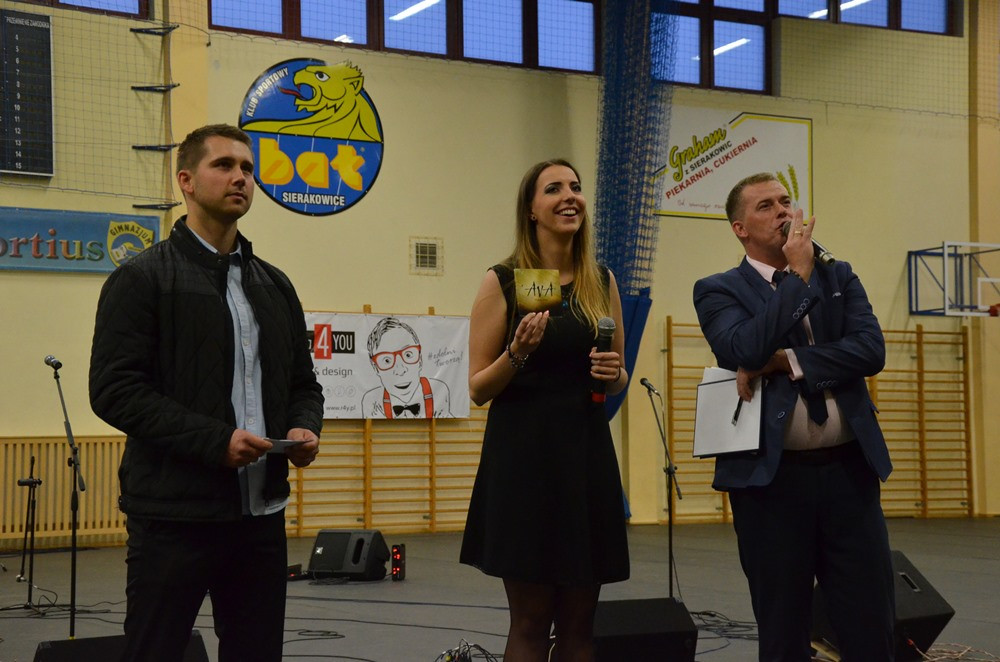 Sierakowice. Grali i kwestowali na rzecz wielodzietnej rodziny