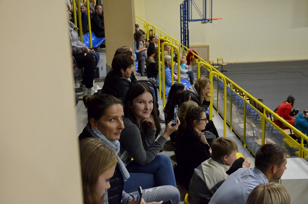 Sierakowice. Grali i kwestowali na rzecz wielodzietnej rodziny