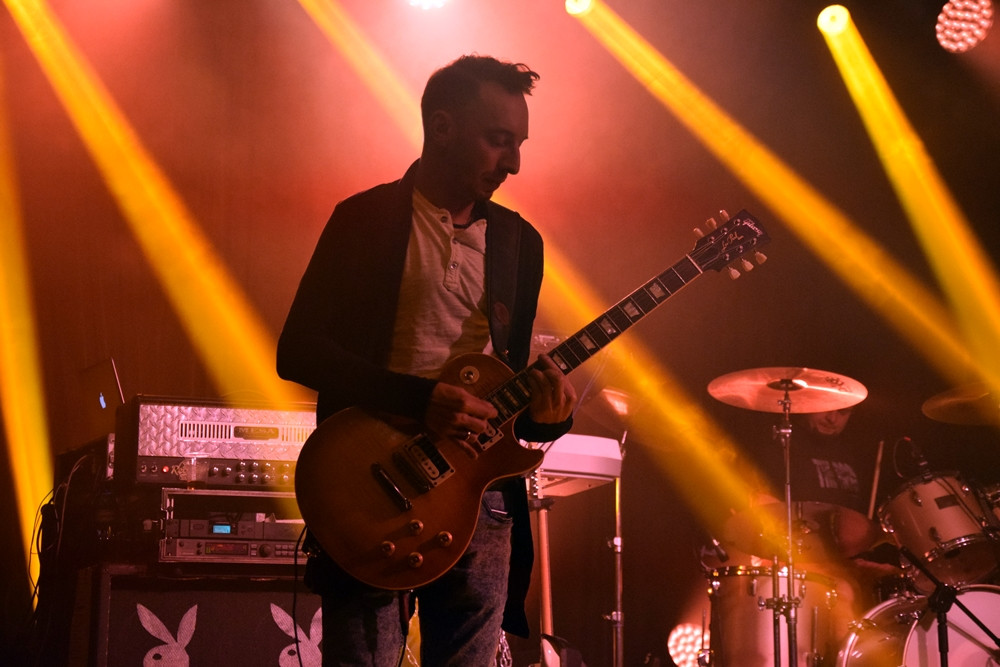 Łzy i Hubert zagrali na rzecz kartuskiego hospicjum. Posłuchać ich przyszło niewielu