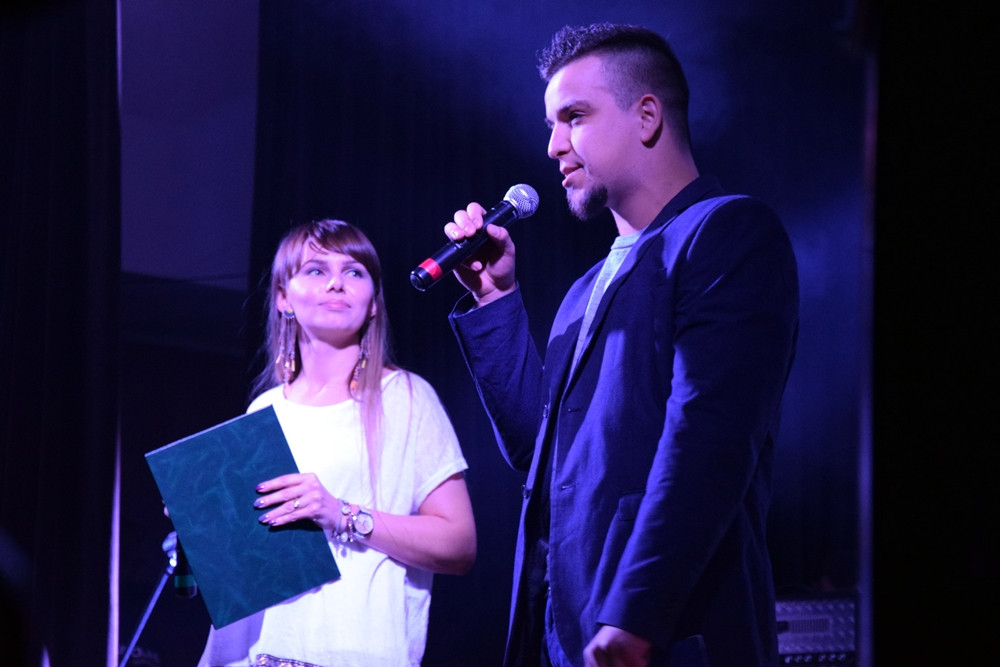 Łzy i Hubert zagrali na rzecz kartuskiego hospicjum. Posłuchać ich przyszło niewielu