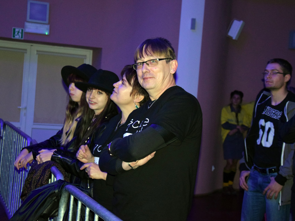 Łzy i Hubert zagrali na rzecz kartuskiego hospicjum. Posłuchać ich przyszło niewielu