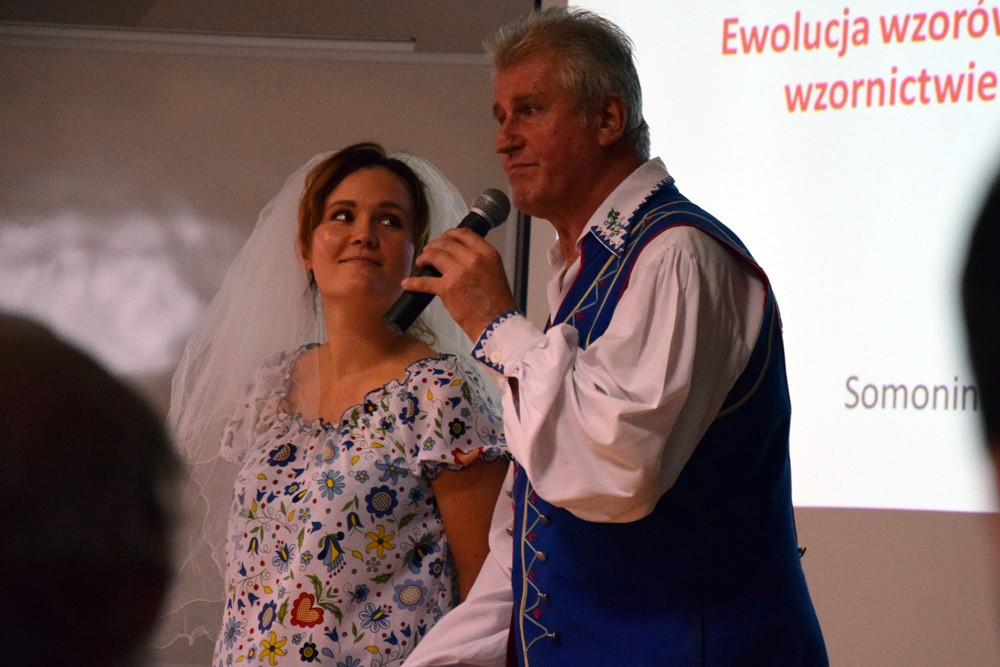 Panna młoda w czarnej sukni? Twórcy ludowi i historycy o dawnej ślubnej modzie i zwyczajach