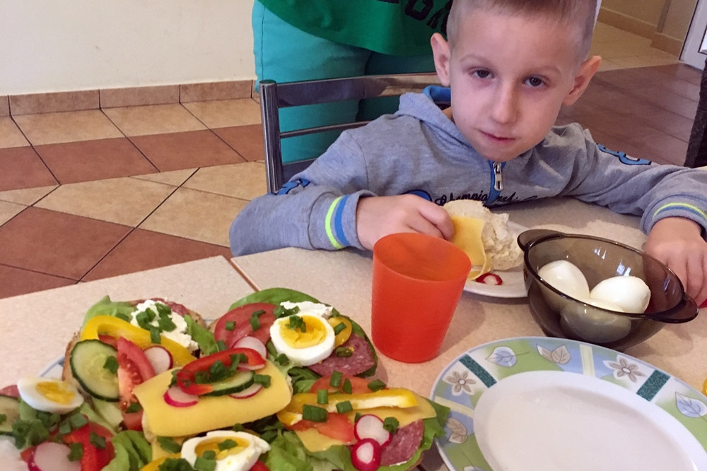 Uczniowie SOS-W w Żukowie przekonali się, że śniadanie daje moc