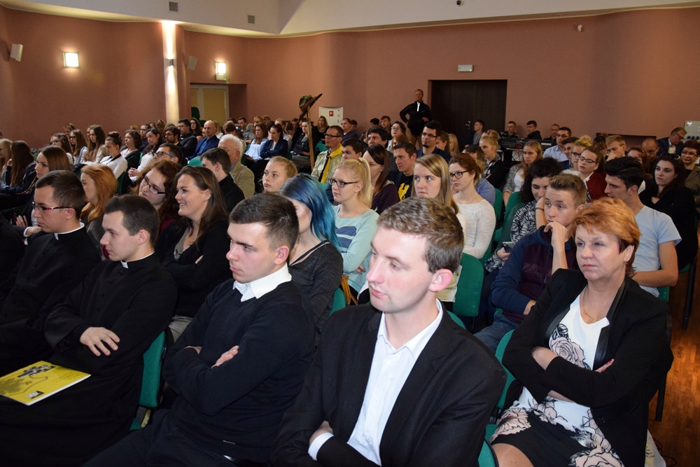 Kartuzy. I Kongres Młodych Kaszubów. Młodzież dyskutuje o regionie