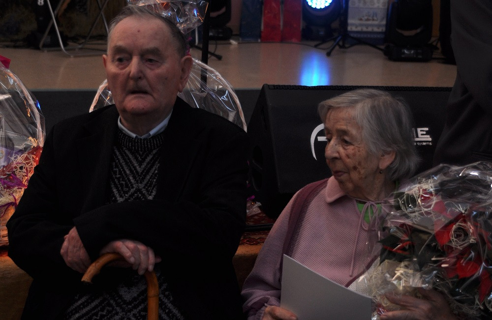 Przodkowo. Blisko 800 seniorów bawiło się na biesiadzie, a małżeństwa świętowały Złote Gody