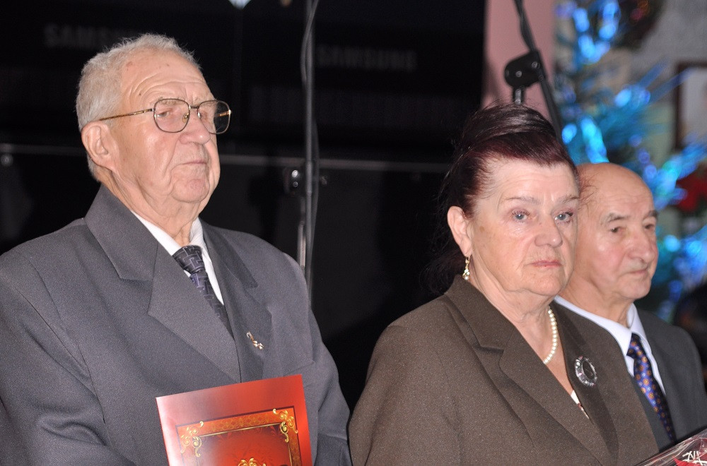 Przodkowo. Blisko 800 seniorów bawiło się na biesiadzie, a małżeństwa świętowały Złote Gody