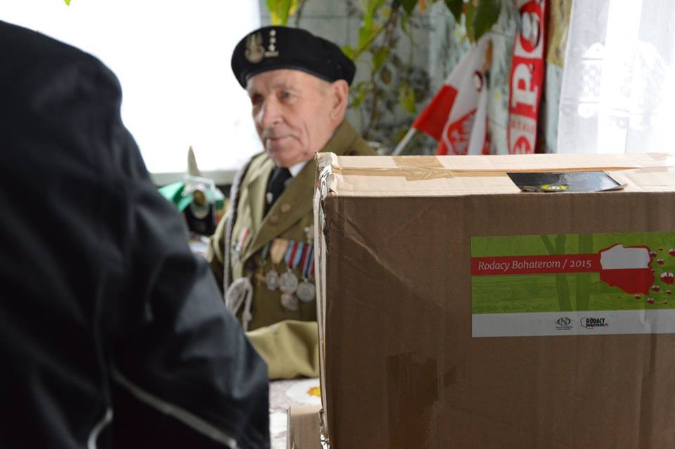 Trwają przedświąteczne zbiórki żywności oraz akcje pomocy dla potrzebujących