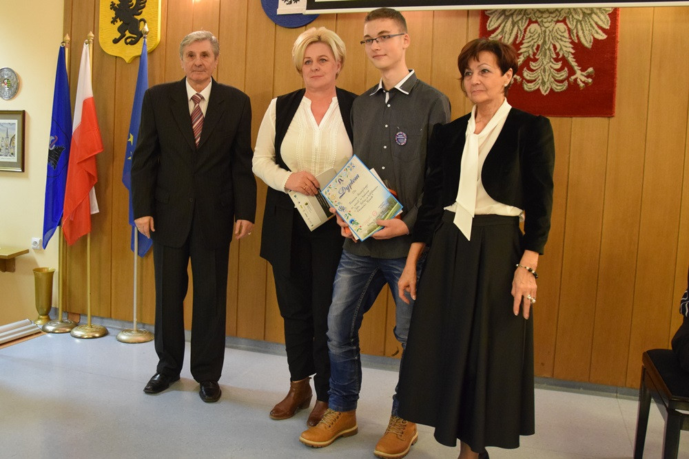 Napisali o roli Kartuz w kształtowaniu tożsamości Kaszub i otrzymali nagrody