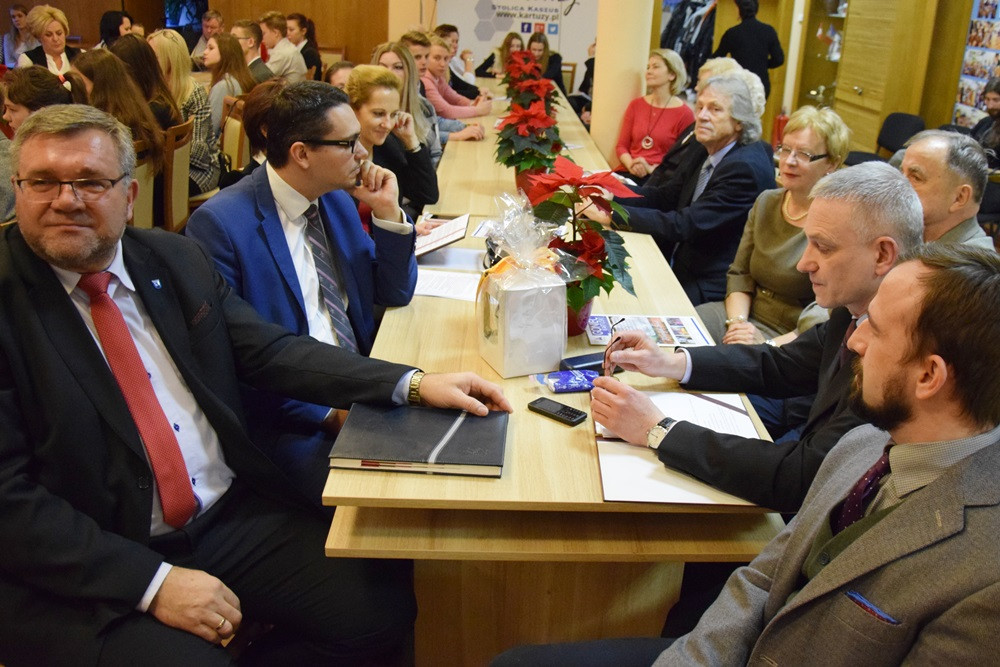Napisali o roli Kartuz w kształtowaniu tożsamości Kaszub i otrzymali nagrody