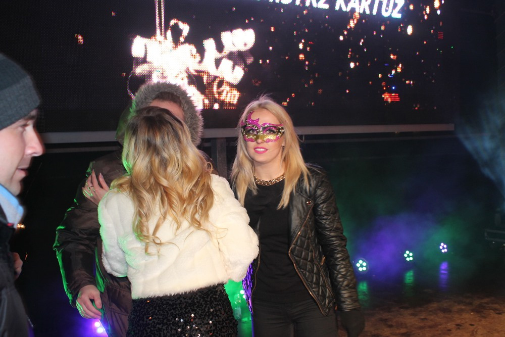 Kartuzianie hucznie powitali Nowy Rok. Były życzenia od burmistrza i zabawa w rytmach disco polo