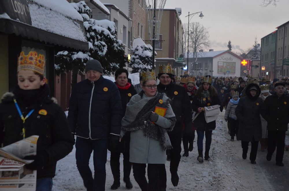 Orszak Trzech Króli przeszedł ulicami Sierakowic