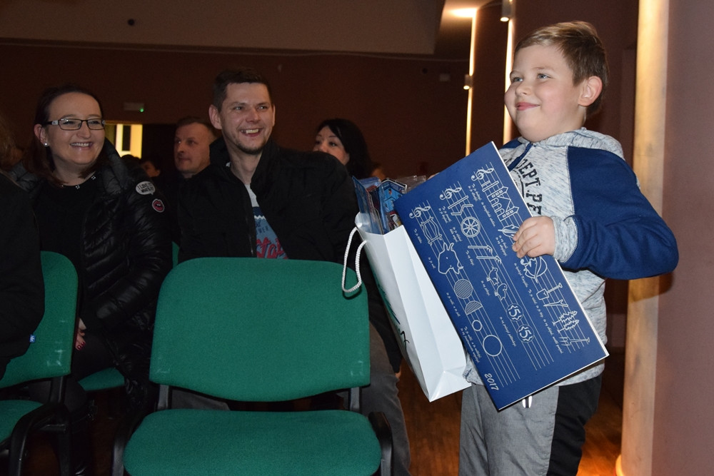 Kartuzy grały razem z Wielką Orkiestrą Świątecznej Pomocy. Loterie, licytacje, występy...