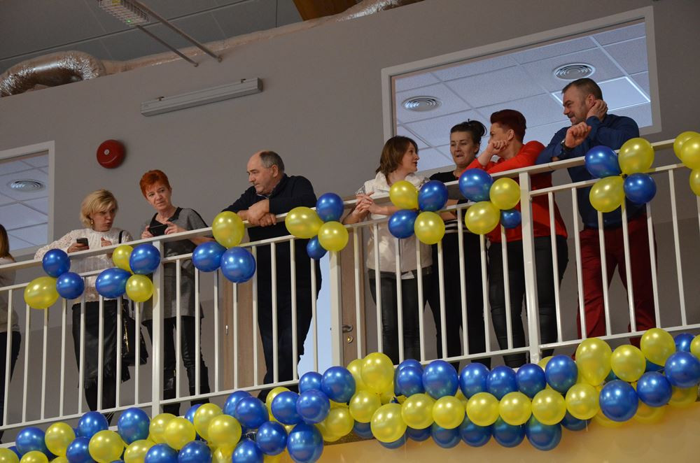 Borcz. Minister edukacji wzięła udział w otwarciu hali sportowej