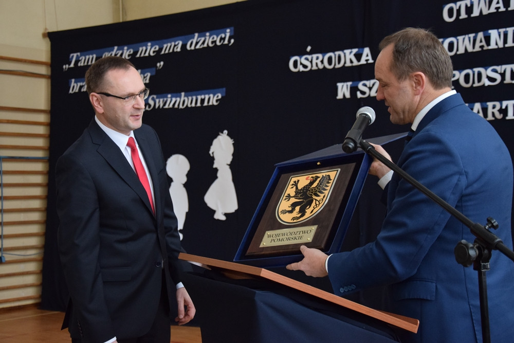 Przedszkolaki z Kiełpina i Kartuz będą się uczyć w bajkowych pomieszczeniach