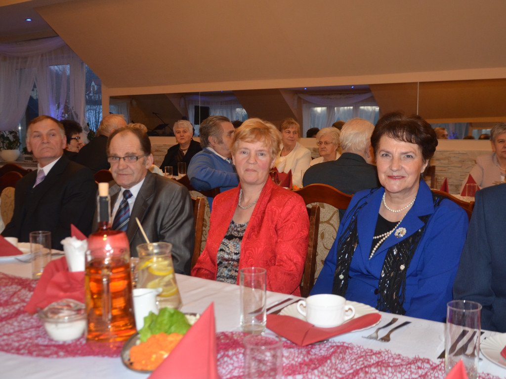 Seniorzy z Grzybna i Kalisk bawili się na wspólnym karnawałowym balu