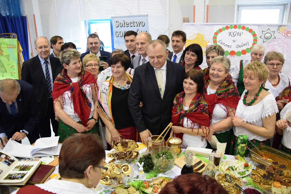 Kaszubianki z Kamienicy Szlacheckiej najlepszym Kołem Gospodyń Wiejskich w powiecie