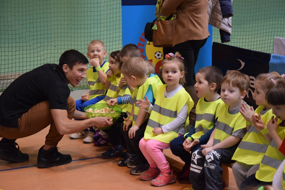 Przodkowo. Przedszkolaki trenowały z zawodowymi sportowcami