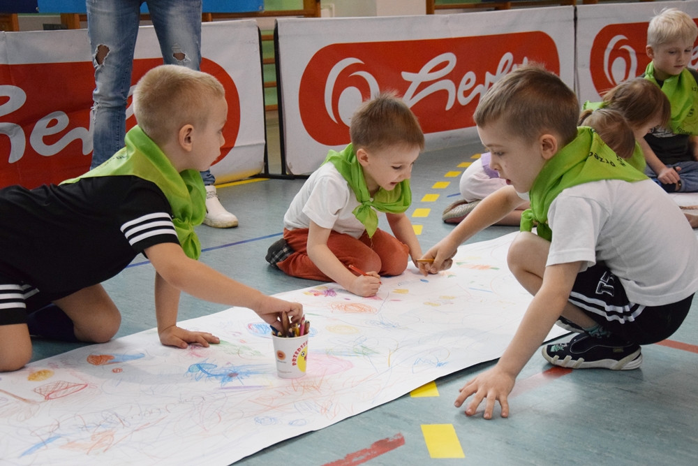 Przodkowo. Przedszkolaki trenowały z zawodowymi sportowcami