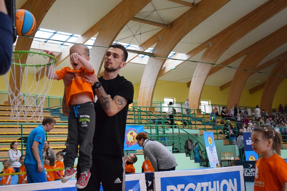 Przodkowo. Przedszkolaki trenowały z zawodowymi sportowcami