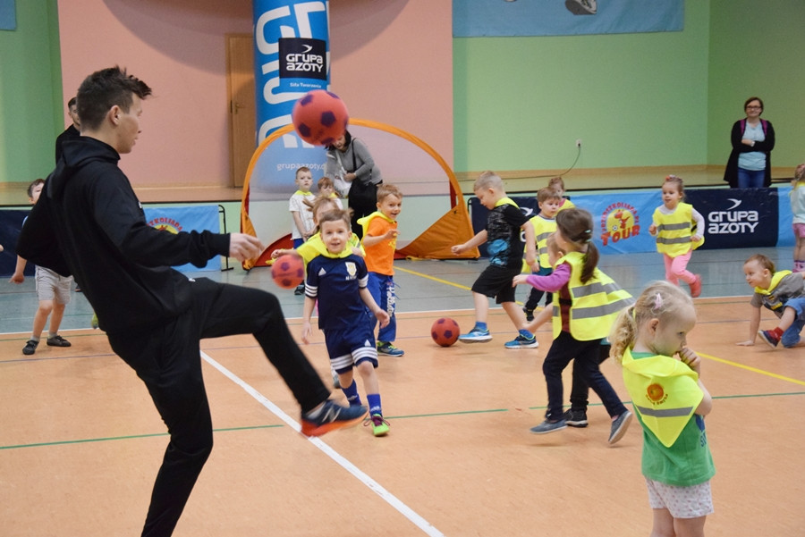 Przodkowo. Przedszkolaki trenowały z zawodowymi sportowcami