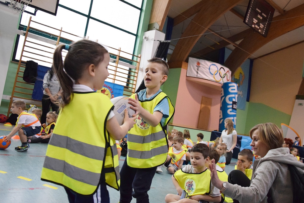 Przodkowo. Przedszkolaki trenowały z zawodowymi sportowcami