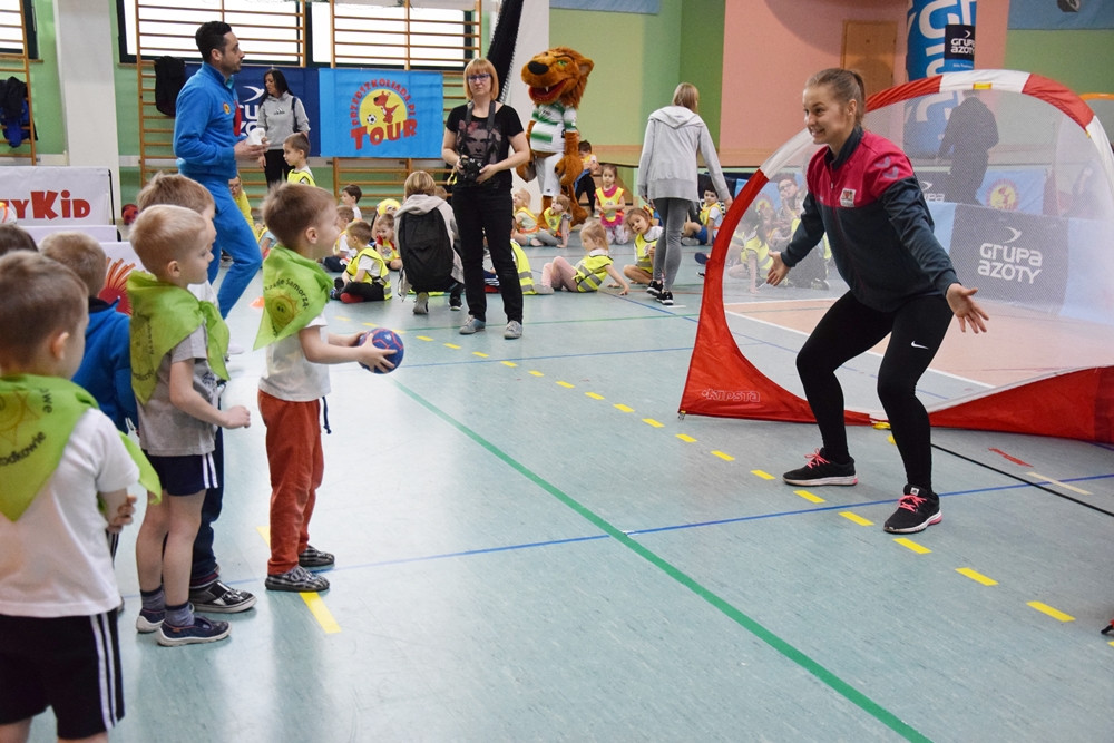 Przodkowo. Przedszkolaki trenowały z zawodowymi sportowcami
