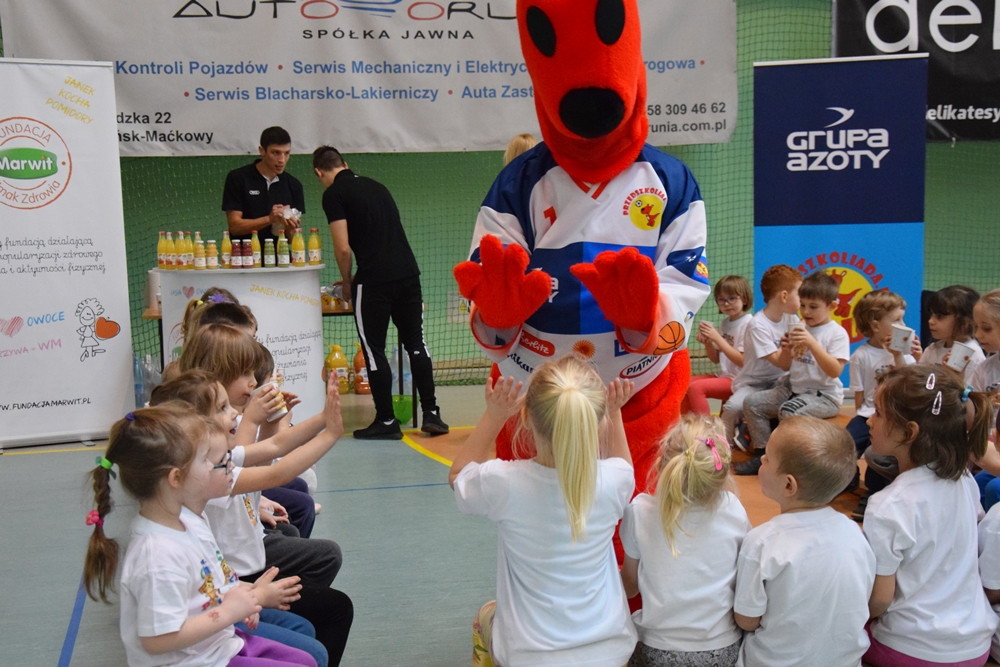 Przodkowo. Przedszkolaki trenowały z zawodowymi sportowcami