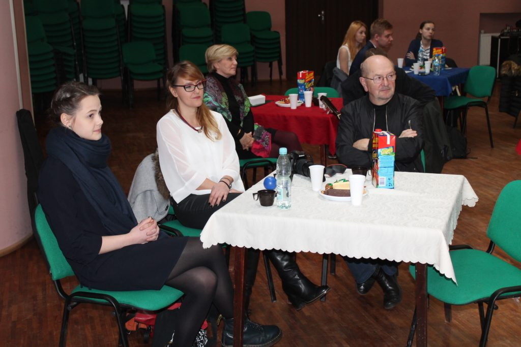 Kamila Bielicka i Marta Goluch wygrały powiatowe eliminacje konkursu recytatorskiego