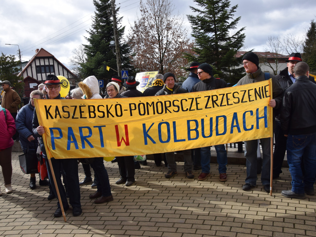 Chmielno. Dzień Jedności Kaszubów. Zagrało 351 akordeonistów, tym razem rekord nie został pobity