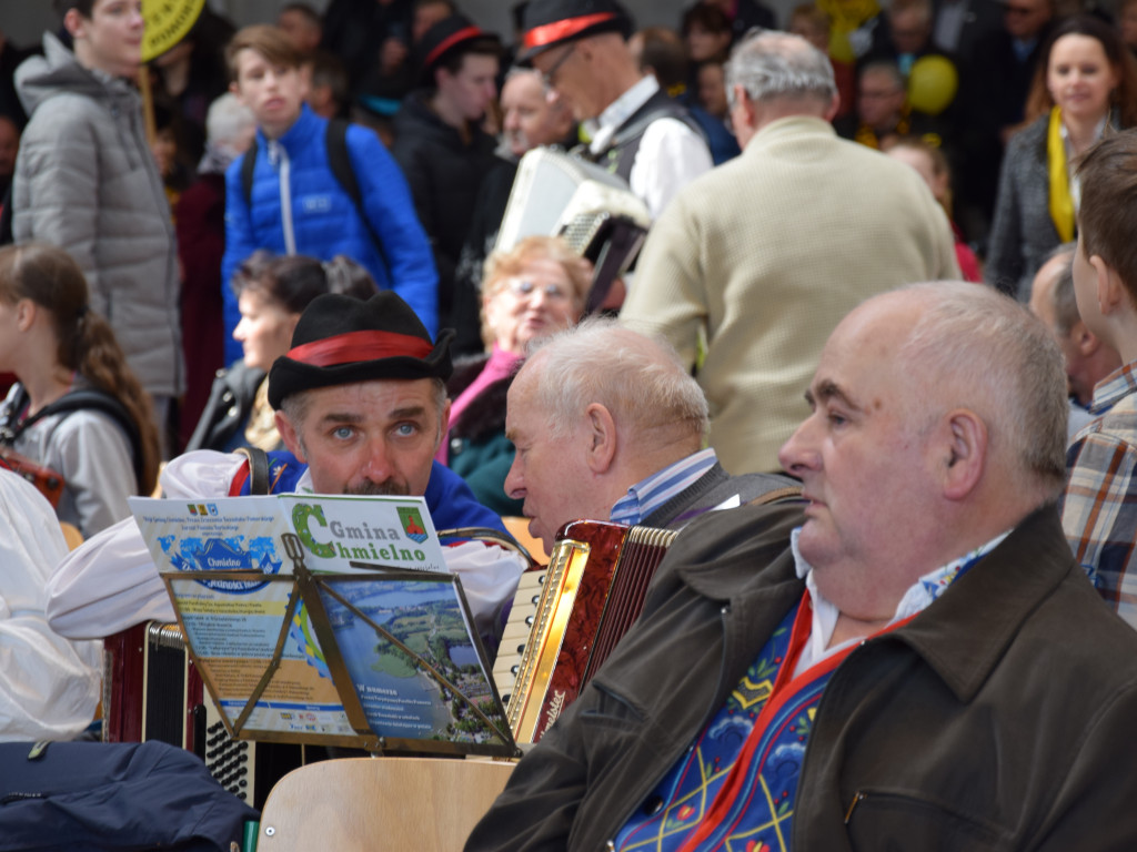 Chmielno. Dzień Jedności Kaszubów. Zagrało 351 akordeonistów, tym razem rekord nie został pobity