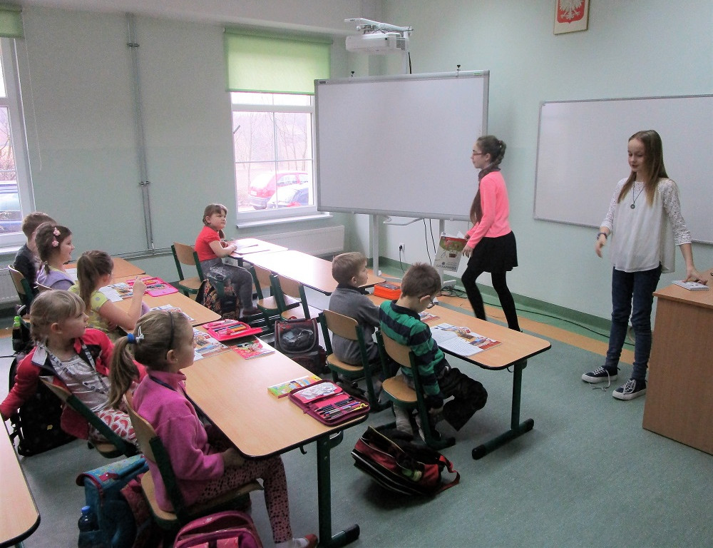 Borkowo. Pierwszego dnia wiosny uczniowie zamienili się rolami z nauczycielami