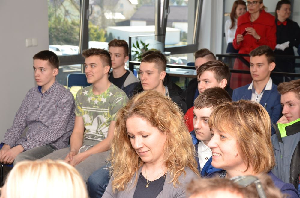 Firma Auto Miras stworzyła program edukacyjny i podpisała umowę o współpracy z ZSZiO w Żukowie