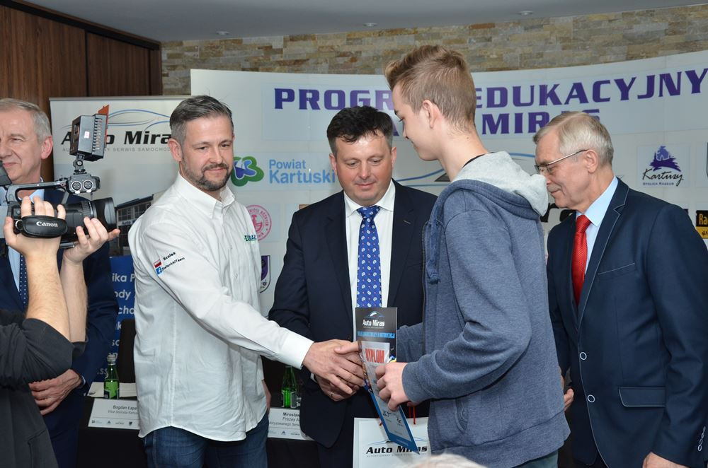 Firma Auto Miras stworzyła program edukacyjny i podpisała umowę o współpracy z ZSZiO w Żukowie