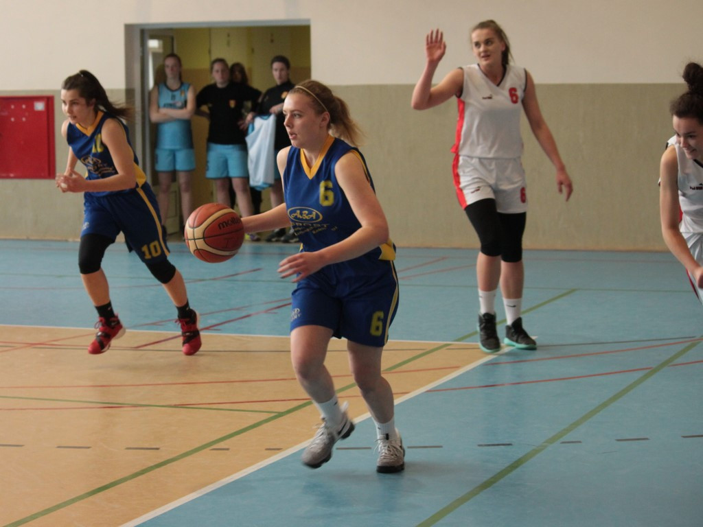 Koszykarki z I LO w Kartuzach z brązowym medalem wojewódzkiej licealiady