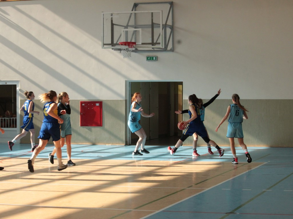 Koszykarki z I LO w Kartuzach z brązowym medalem wojewódzkiej licealiady