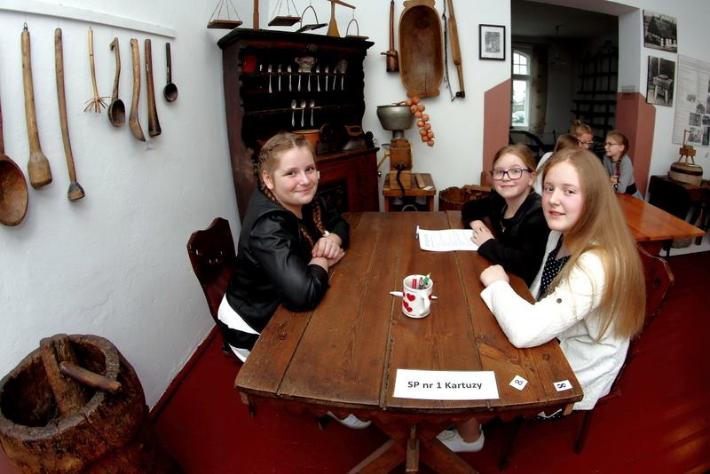 Kartuzy. Uczniowie z Brodnicy Górnej najwięcej wiedzą o Franciszku Trederze