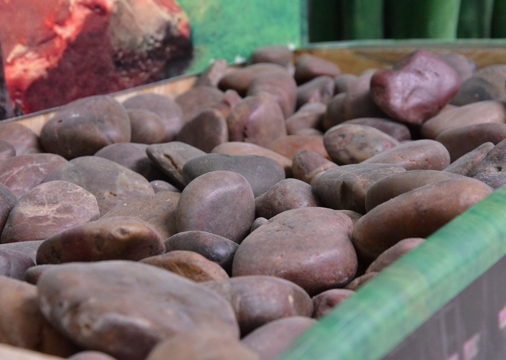 Meble ogrodowe, ozdoby, deski tarasowe. Market Premium z nowym asortymentem