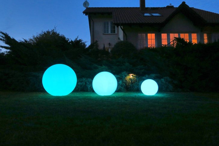 Meble ogrodowe, ozdoby, deski tarasowe. Market Premium z nowym asortymentem