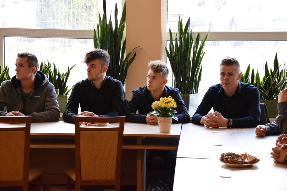 Uczniowie ze szkół powiatu przez pół roku oddali prawie 200 litrów krwi. 