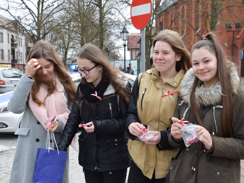 Kartuzy. Uroczystości trzeciomajowe. Park zyskał nazwę 66 Kaszubskiego Pułku Piechoty