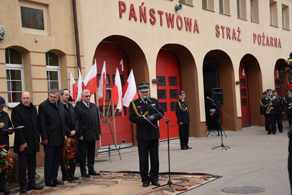 Kartuzy. Strażackie święto. Apel, życzenia i tradycyjna grochówka