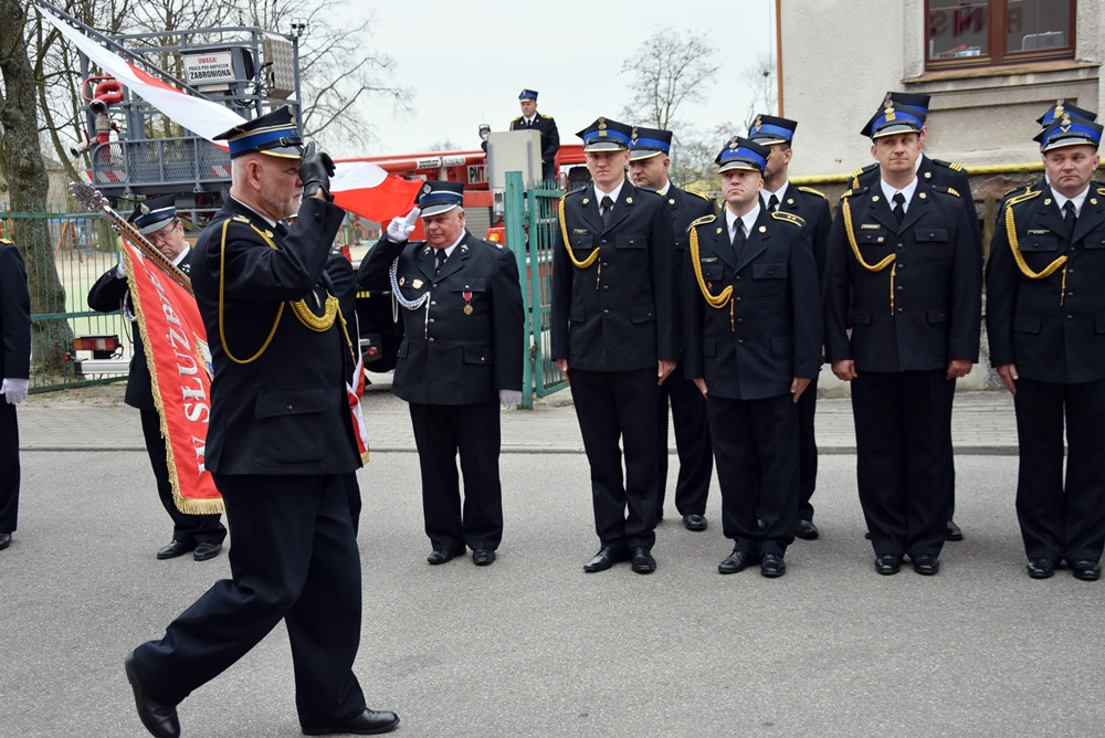 Kartuzy. Strażackie święto. Apel, życzenia i tradycyjna grochówka