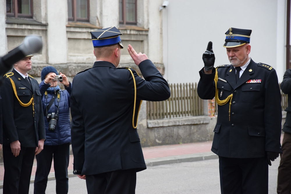 Kartuzy. Strażackie święto. Apel, życzenia i tradycyjna grochówka