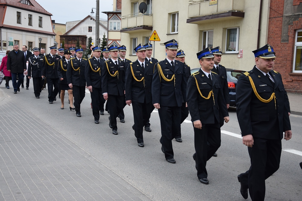 Kartuzy. Strażackie święto. Apel, życzenia i tradycyjna grochówka