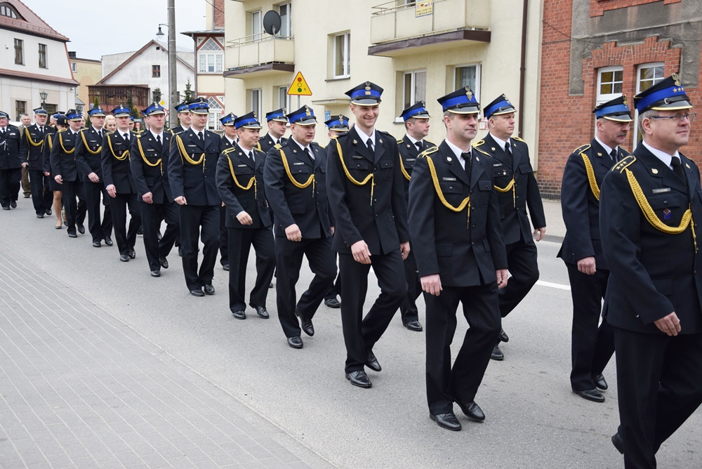 Kartuzy. Strażackie święto. Apel, życzenia i tradycyjna grochówka